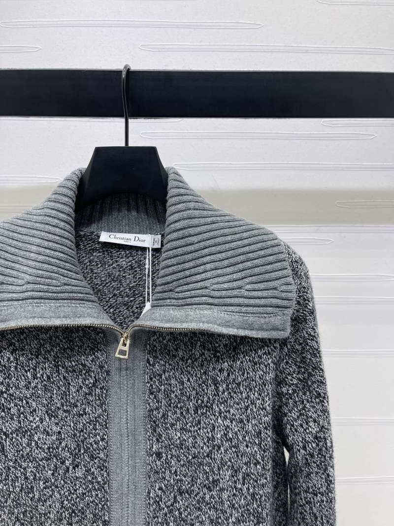 chr1st1an D10r outwear